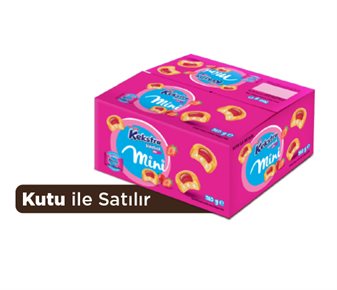 Çilekli Soslu ve Krema Dolgulu Kek